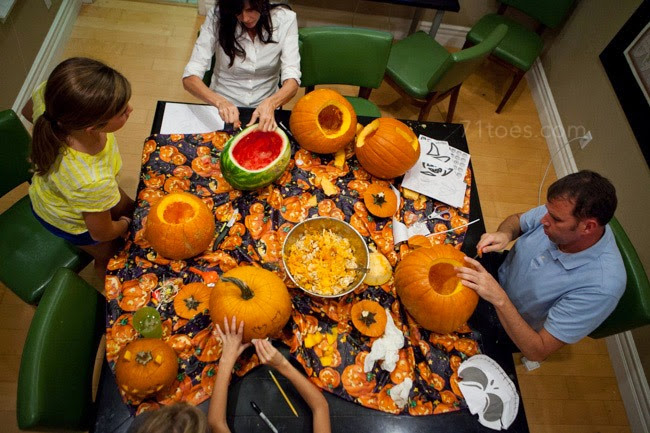 2013-10-28 pumpkin carving 91139