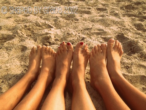 shoes-feet shoes-feet