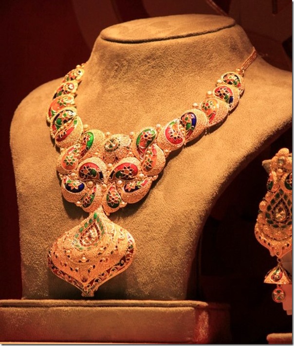 Gold_Necklace
