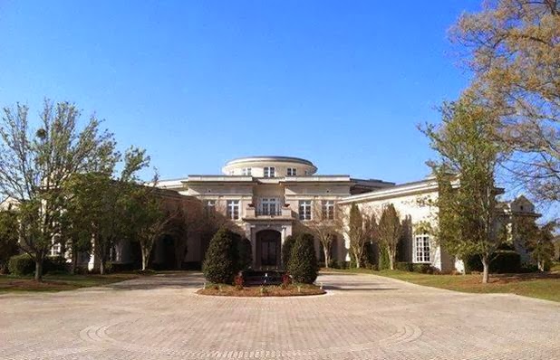 Princess Senhor Maybach Money Rick Ross Buys A 109 Rooms Gigantic Mansion Photos