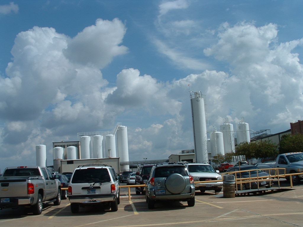 [1-Storage-tanks-for-milk-sugar-etc-a%255B2%255D.jpg]