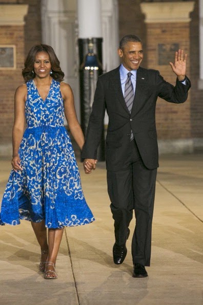 [bo%2520mo%2520marine%2520barracks%2520parade%255B4%255D.jpg]