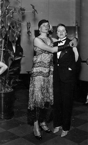 couple-ca1930