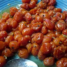 Roasted Tomatoes with Garlic