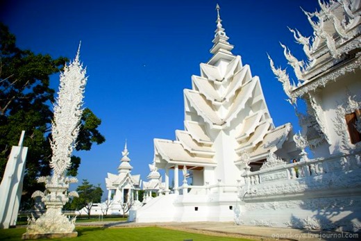 [church_17%5B3%5D.jpg]