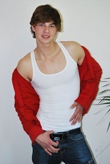 Pose-5541