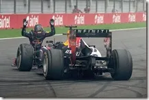 Vettel si inchina davanti alla Red Bull RB9