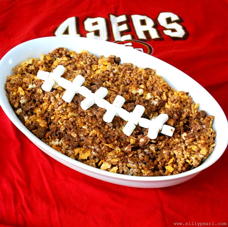 [Football%2520Rice%2520Krispy%2520Treats%2520with%2520BBQ%2520Chips%2520and%2520Chocolate%2520-%2520The%2520Silly%2520Pearl%255B3%255D.jpg]