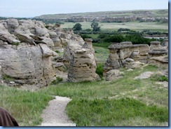 1896 Alberta - Writing-On-Stone Provincial Park - Battle Scene Trail - hoodoos