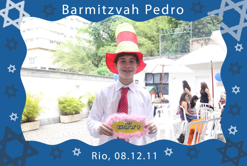 Fotos de Pedro - 08.12.11. Foto numero 01 da Social Click Fotografia Digital, do Rio de Janeiro, RJ, que faz fotos divertidas, fotos malucas, fotos com fantasias, fotos na hora, fotografia maluca, fotografia divertida com molduras personalizadas. social click foto brinde v&v miguel album de assinatura ao vivo victor expressa digital sinagoga ari valerio fotos divertidas malucas maluca animadas animado festas 15 anos bodas casamento fotografias das noivas festa