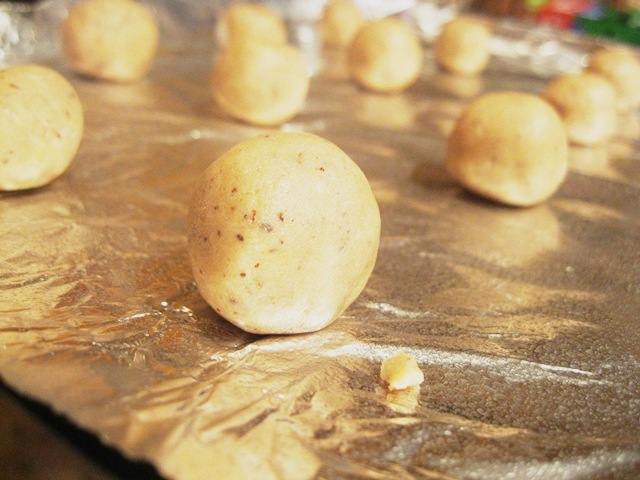 [cookie%2520balls%255B3%255D.jpg]