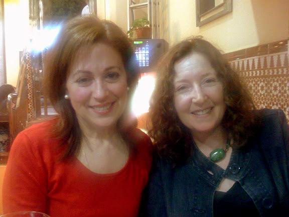 Carmen and Katya - Madre española y actual