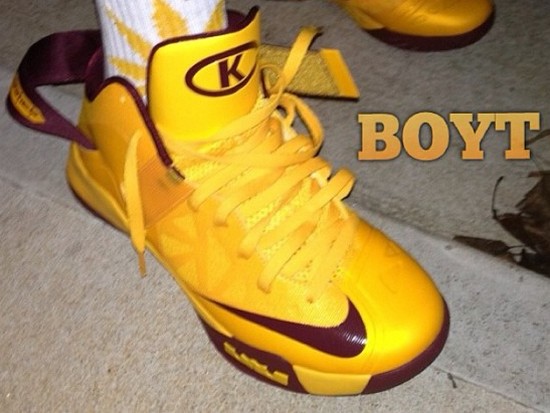 First Look at Nike Zoom Soldier VI Christ the King Away PE