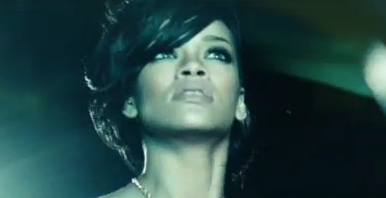 Rihanna in Diamonds music video