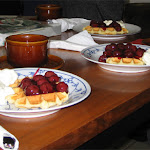 2. kantkringmiddag jan. 2007 wafels door Leida gebakken.jpg
