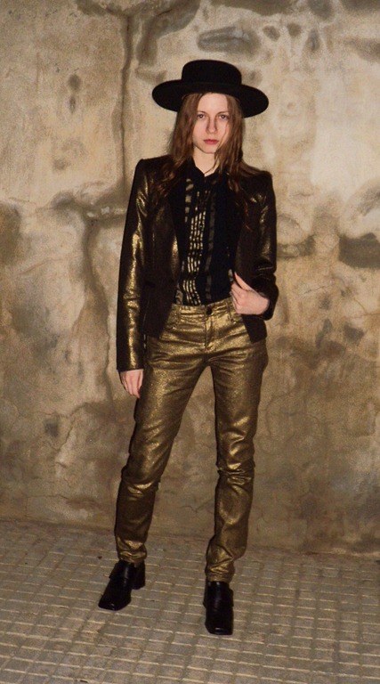 [Black-Gold-025.jpg]