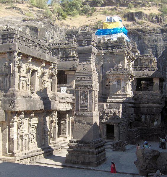 [565px-Ellora_Kailash_temple_overview.jpg]