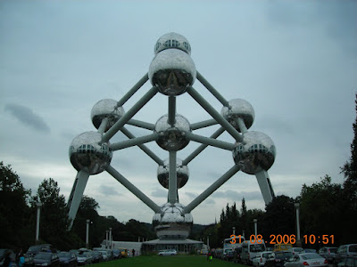 Átomo Bruselas