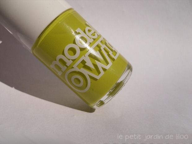 002-models-own-aciiied-nail-polish-swatch-review