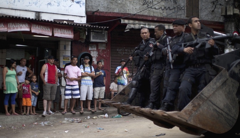 [Rocinha%25204%255B3%255D.jpg]
