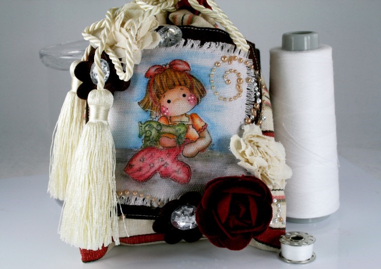 [Claudia_Rosa_sewing%2520pouch_2%255B5%255D.jpg]