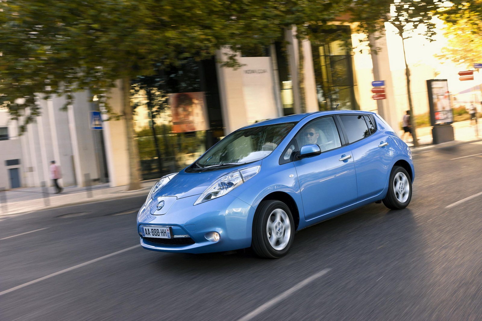 [Nissan-Leaf%255B4%255D.jpg]