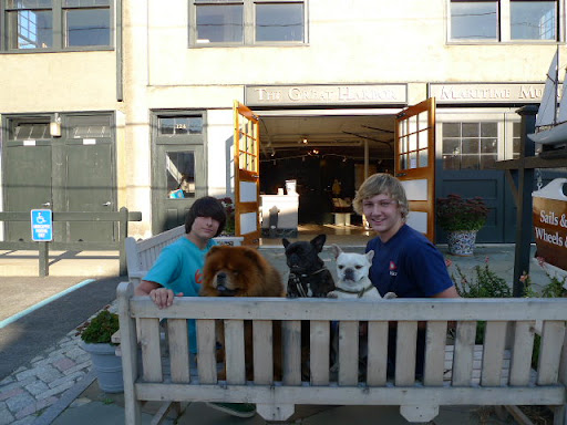 It's also a great place to socialize with the locals!  We have no problems making friends wherever we go.