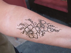 072612 Fair - mehndi art tattoo