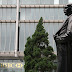 Siège social de HSBC et statue d'un gouverneur victorien de Hong Kong