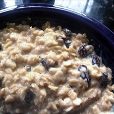 Raisin Oatmeal with Spices