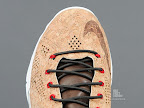 nike lebron 10 gr cork championship 12 08 @KingJames Wears NSWs Nike LeBron X Cork Off the Court
