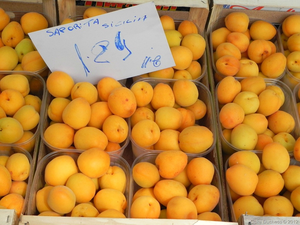[il-mercato-13%255B1%255D.jpg&description=Il Mercato-Parte Uno (The Market)')]