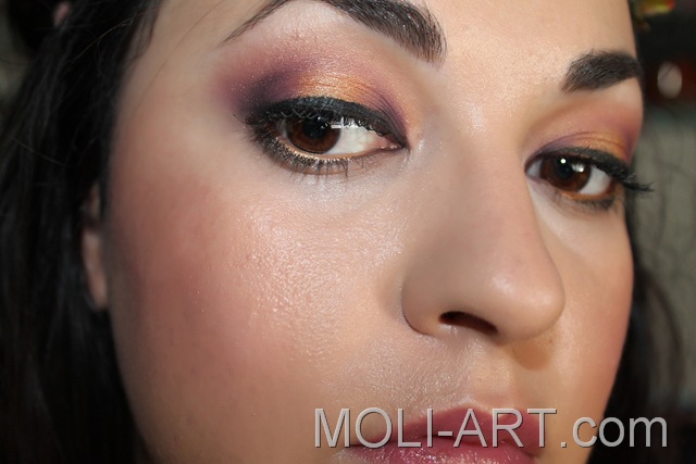 [maquillaje-look-dorado-y-morado-granates%255B7%255D.jpg]