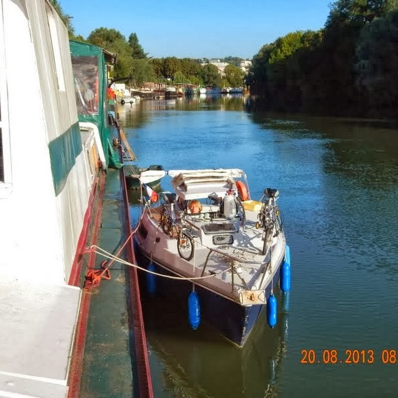 à couple d'une péniche d'habitation à PORT MARLY