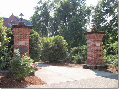 IMG_3286 Pillars at Willamette University in Salem, Oregon on September 4, 2006
