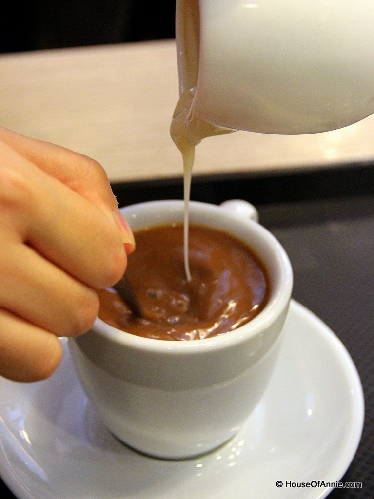 [Quick%2520Bites%2520Cafe%2520Sua%2520Da%2520Vietnamese%2520Coffee%255B3%255D.jpg]