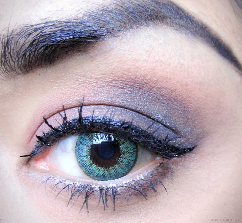 Eye's Chic Liquid Gillter Eye Liner/Eyelash Glue Eye's Chic Liquid Gillter Eye Liner/Eyelash Glue