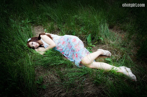 Ryu Ji Hye – Flower Dresses