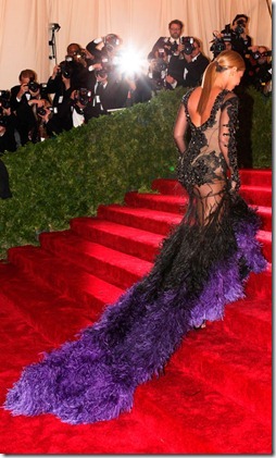 Beyoncé Caused A Frenzy With Her Decadent Purple Feather Train