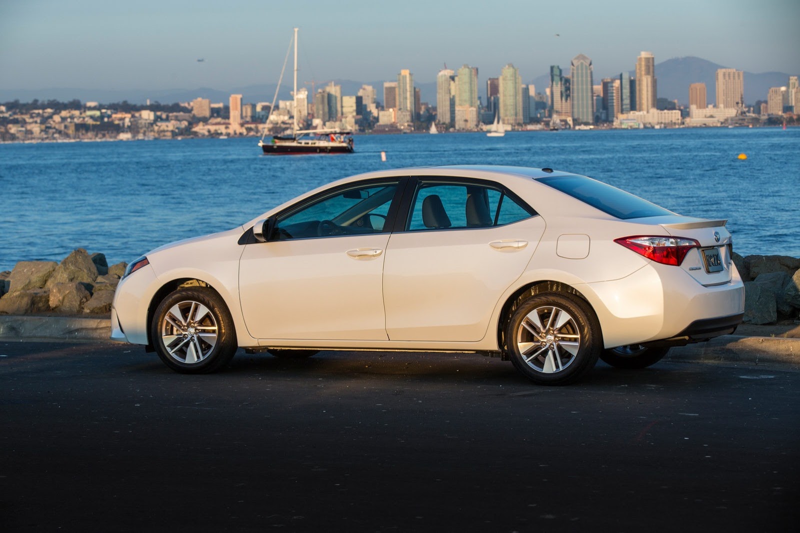 [New-2014-Toyota-Corolla-17%255B2%255D.jpg]