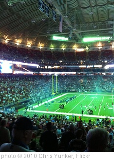 'Rams vs. Cardinals' photo (c) 2010, Chris Yunker - license: http://creativecommons.org/licenses/by-sa/2.0/