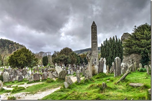 A torre redonda - Glendalough - Irlanda A torre redonda - Glendalough - Irlanda