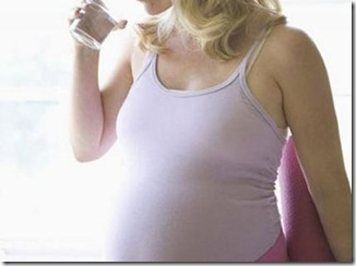 Beber-mucho-líquido-durante-el-embarazo