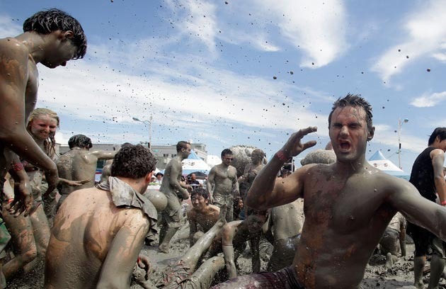 boryeong-mud-fest-2011-20 boryeong-mud-fest-2011-20