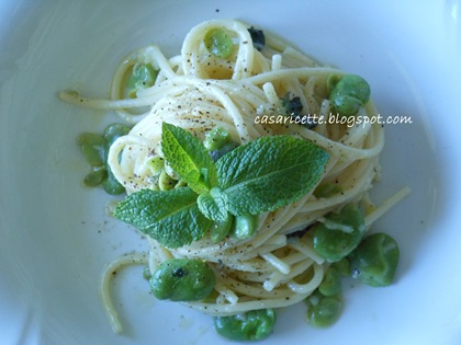 cdr spaghetti con favette, cacio, menta e pepe