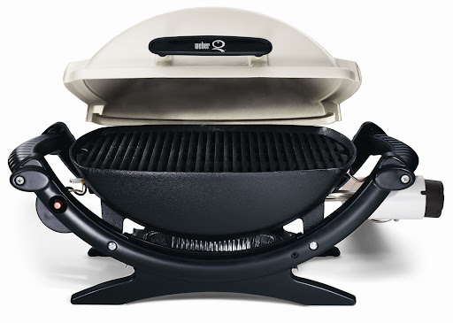 Portable Weber Grill: perfect for tailgating