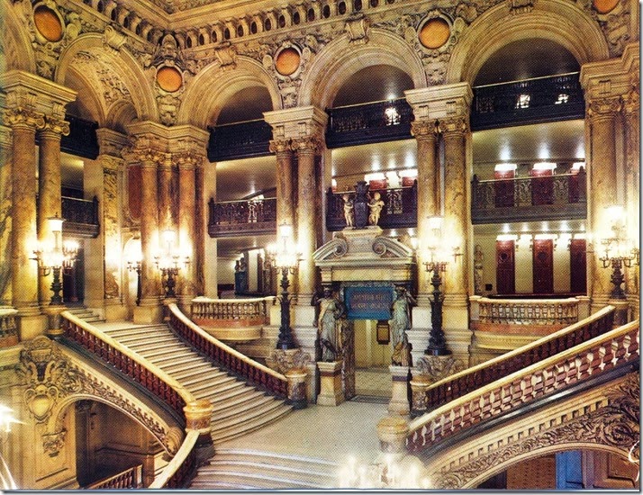 Opera GArnier-escadas