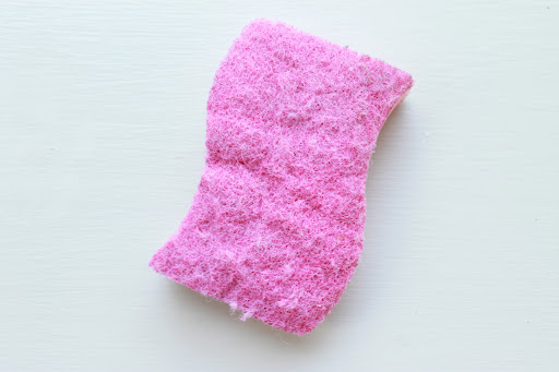 Scrubbing sponge