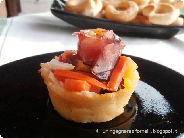 cestini pane parmigiano yogurt prosciutto crudo parmigiano insalatina ponti aceto balsamico formaggio cremoso spalmabilepesca nettarina cestini pane parmigiano yogurt prosciutto crudo parmigiano insalatina ponti aceto balsamico formaggio cremoso spalmabilepesca nettarina