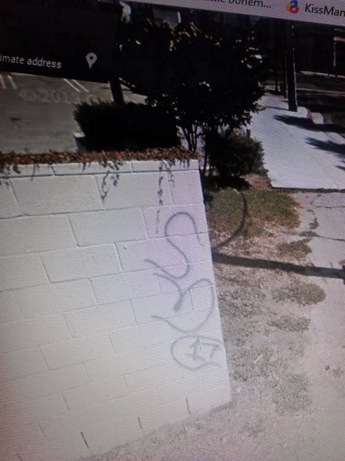 crip gangs graffiti School yard crip 3x